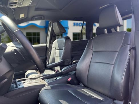 Used 2023 Honda Passport EX-L image 14