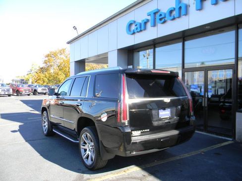 Used 2017 Cadillac Escalade Luxury image 8