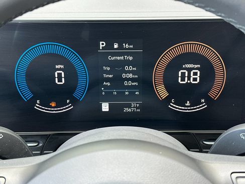 Certified 2025 Hyundai Kona SEL AWD/4WD image 28