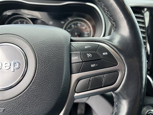 Used 2020 Jeep Cherokee Limited AWD/4WD image 23