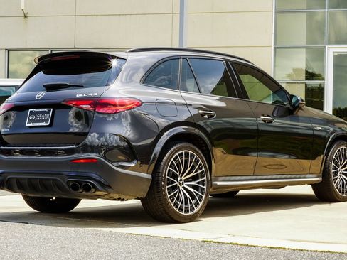 Used 2024 Mercedes-Benz GLC 43 AMG 4MATIC image 12