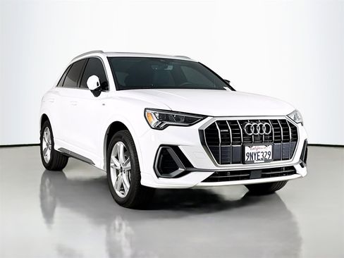 Certified 2024 Audi Q3 2.0T Premium Plus w/ Premium Plus Package image 1