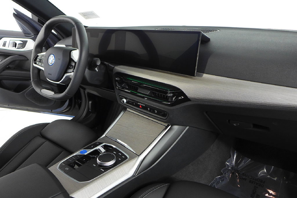 Certified 2025 BMW i4 eDrive40 RWD image 13