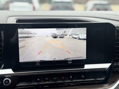 Used 2023 GMC Sierra 1500 SLT w/ SLT Premium Package image 19