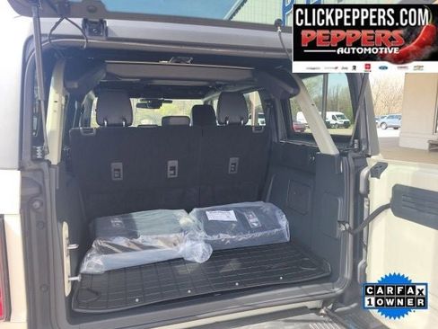 Used 2025 Ford Bronco Badlands image 11