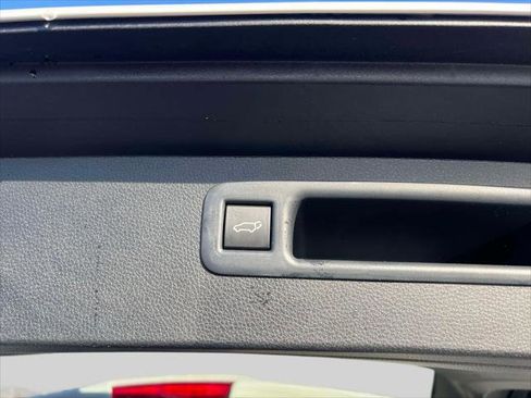 Certified 2025 Toyota Highlander Limited image 11