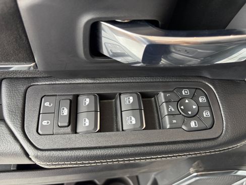 New 2026 RAM 2500 Laramie w/ Night Edition AWD/4WD image 33