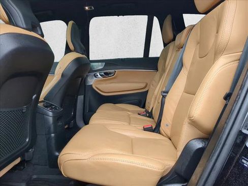 Used 2022 Volvo XC90 T8 Inscription w/ Lounge Package image 23