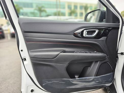 New 2026 Jeep Compass Trailhawk image 17