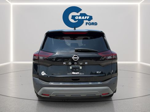 Used 2023 Nissan Rogue SV FWD image 9