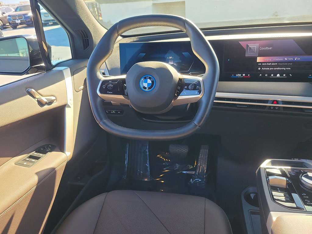 Used 2024 BMW iX xDrive50 w/ Convenience Package AWD/4WD image 12