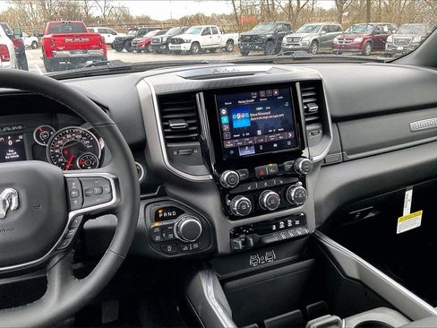New 2026 RAM 1500 4x4 Crew Cab image 7