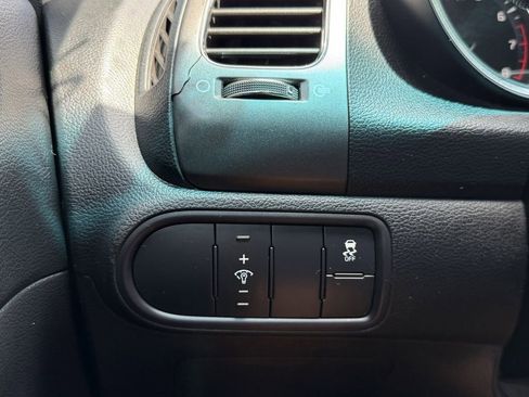 Used 2018 Kia Forte LX FWD image 28