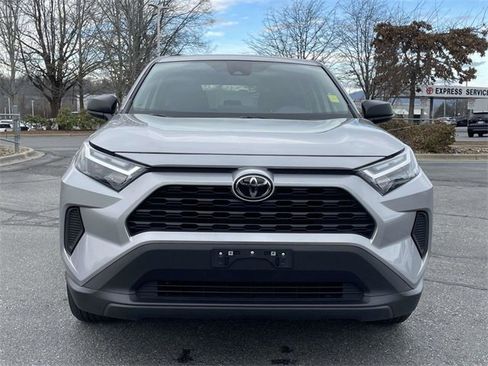 Used 2024 Toyota RAV4 LE image 8