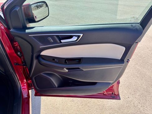 Used 2019 Ford Edge SEL w/ Equipment Group 201A image 31