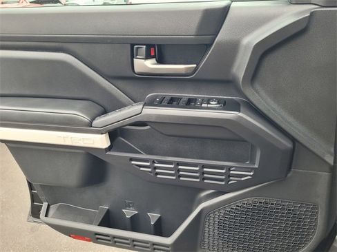 Used 2024 Toyota Tacoma TRD Sport image 13