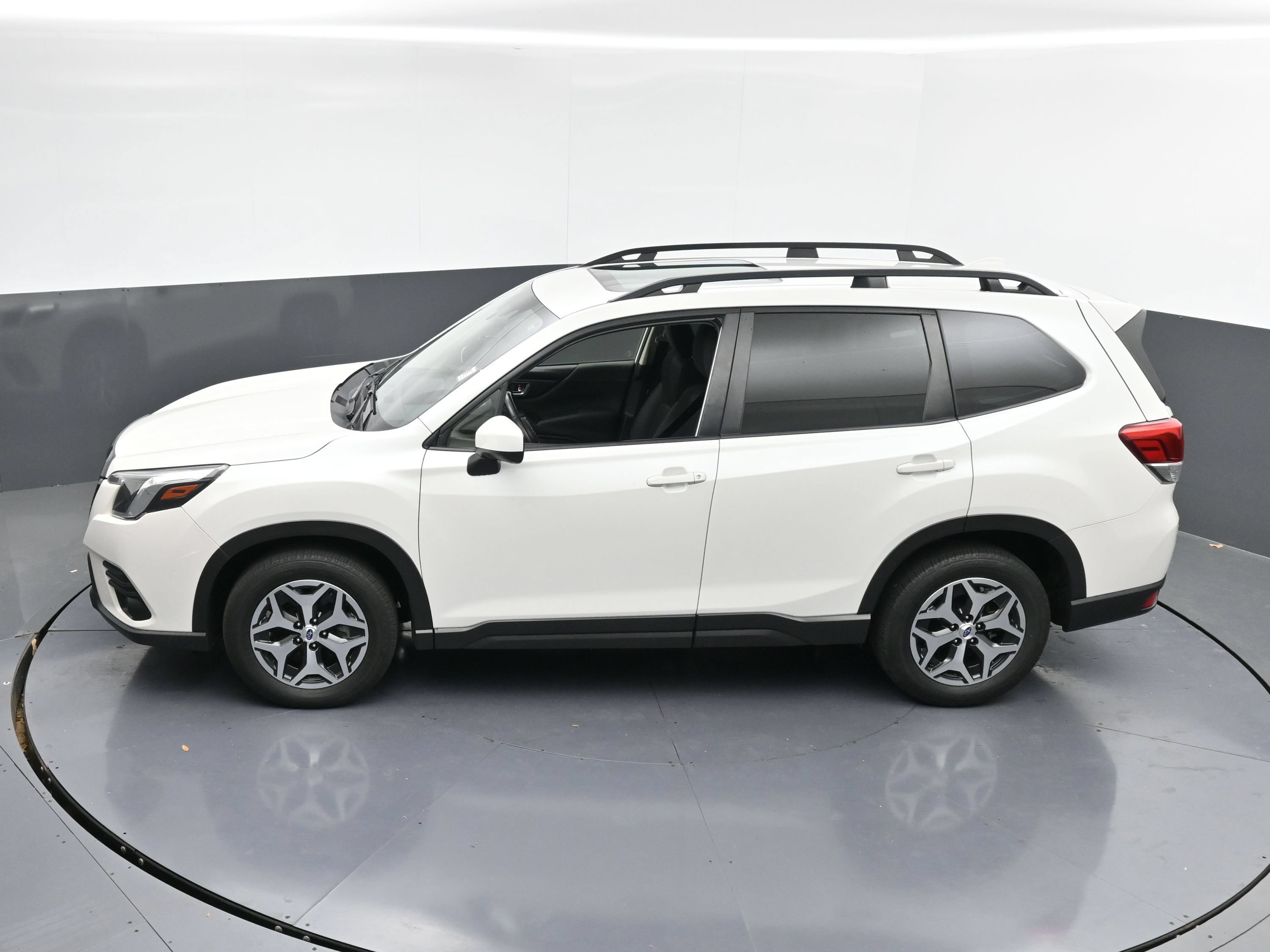 Used 2023 Subaru Forester Premium AWD/4WD image 36
