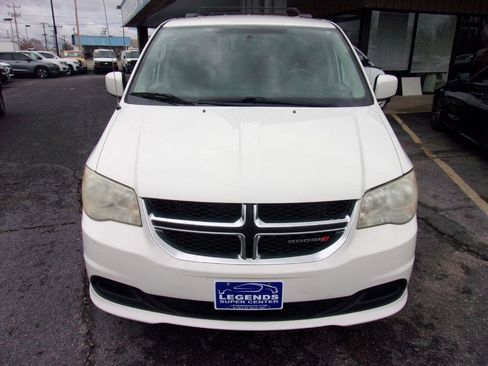 Used 2013 Dodge Grand Caravan SXT w/ Entertainment Group 1 image 3