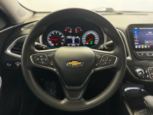 Used 2023 Chevrolet Malibu LT FWD image 19