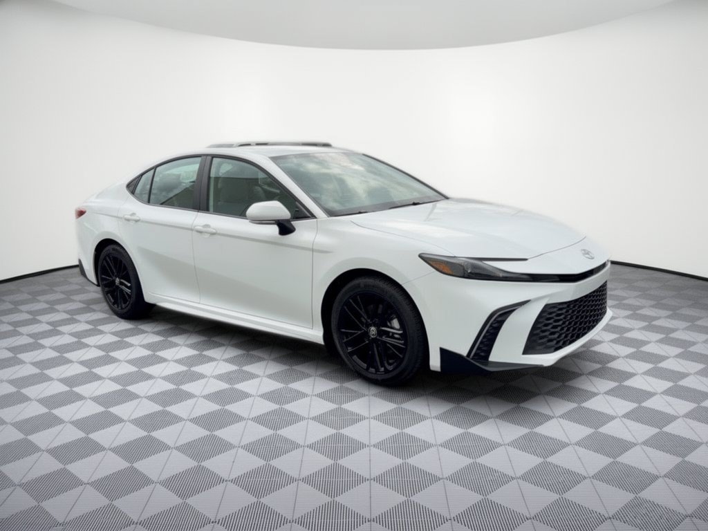 Used 2026 Toyota Camry SE FWD image 7