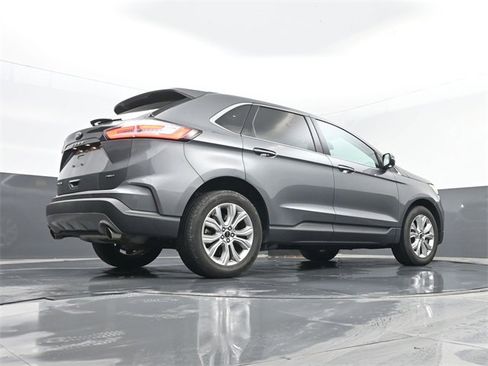 Used 2024 Ford Edge Titanium image 25