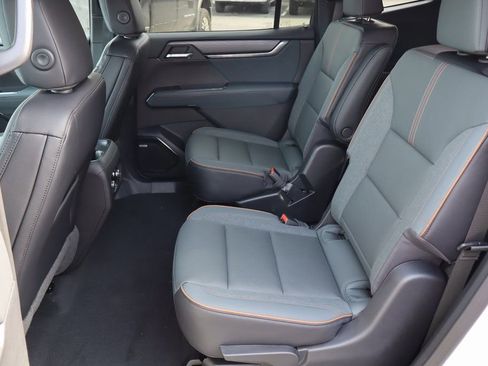 New 2026 GMC Acadia AT4 w/ Luxury Package AWD/4WD image 20