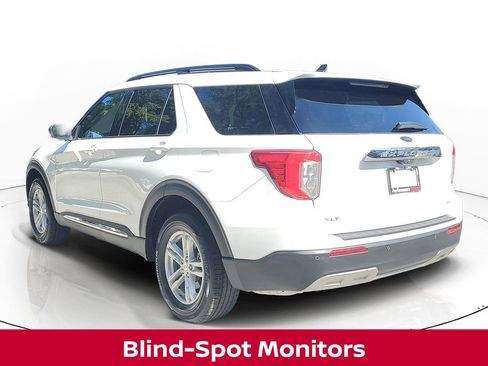 Used 2024 Ford Explorer XLT w/ Equipment Group 202A AWD/4WD image 4