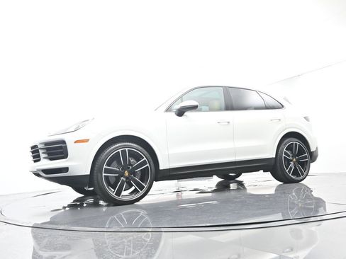 Certified 2023 Porsche Cayenne Platinum Edition AWD/4WD image 46