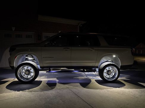 Used 2021 Chevrolet Suburban High Country image 69