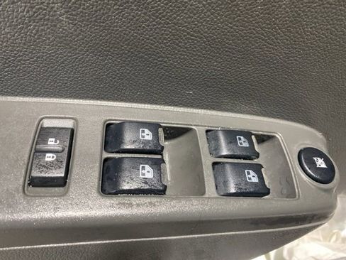 Used 2014 Chevrolet Spark LT image 25