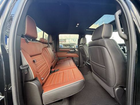 Used 2024 GMC Sierra 3500 Denali Ultimate AWD/4WD image 21