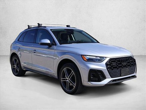Used 2023 Audi Q5 e Premium Plus w/ Premium Plus Package AWD/4WD image 3
