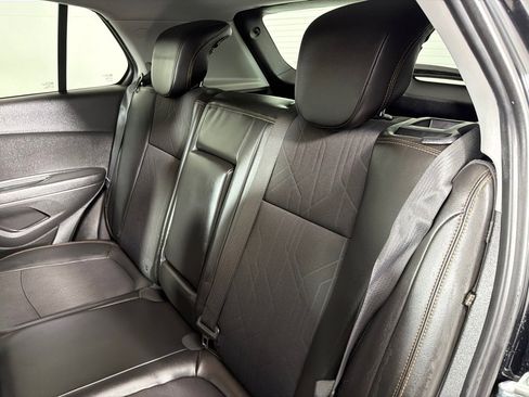 Used 2020 Chevrolet Trax LT w/ Driver Confidence Package image 18