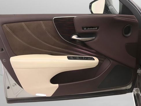 Used 2018 Lexus LS 500 w/ Interior Upgrade Package RWD image 17