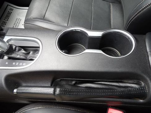 Used 2020 Ford Mustang Premium RWD image 35