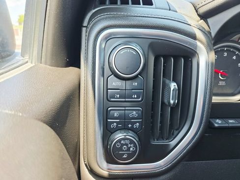 Used 2019 Chevrolet Silverado 1500 LTZ AWD/4WD image 32
