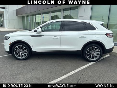 Used 2023 Lincoln Nautilus Reserve w/ Equipment Group 201A AWD/4WD image 2