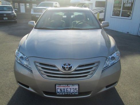Used 2009 Toyota Camry LE image 2