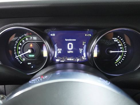 Used 2023 Jeep Wrangler Unlimited Sahara w/ Cold Weather Group image 28