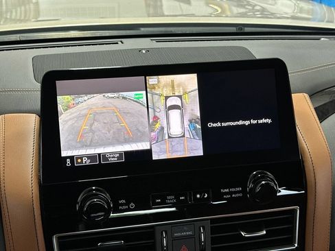 Used 2022 INFINITI QX80 Sensory w/ All-Season Package AWD/4WD image 7