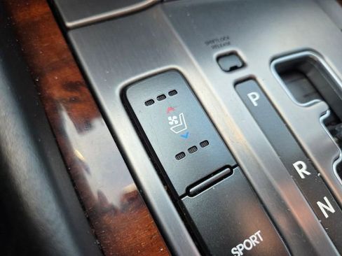 Used 2013 Hyundai Equus Signature image 14