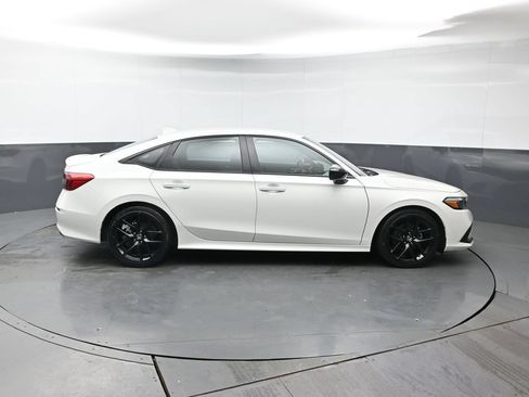 Certified 2024 Honda Civic Sport image 6