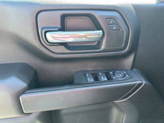 Used 2024 Chevrolet Silverado 2500 Custom w/ Custom Value Package AWD/4WD image 17