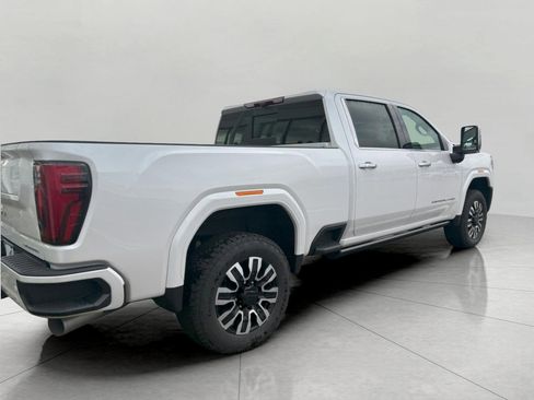 Used 2025 GMC Sierra 2500 Denali Ultimate image 8
