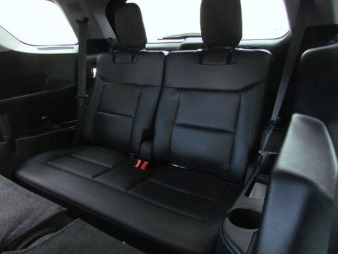 Used 2020 Ford Explorer Limited RWD image 30