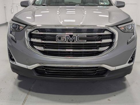 Used 2021 GMC Terrain SLT w/ Infotainment Package II AWD/4WD image 2