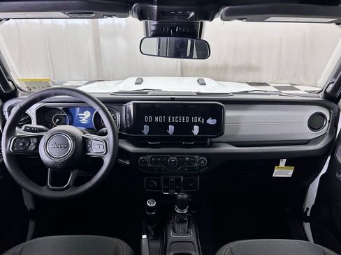 New 2025 Jeep Gladiator Sport image 22