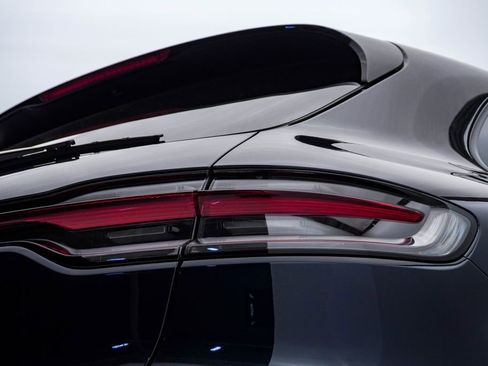 Used 2020 Porsche Macan image 13