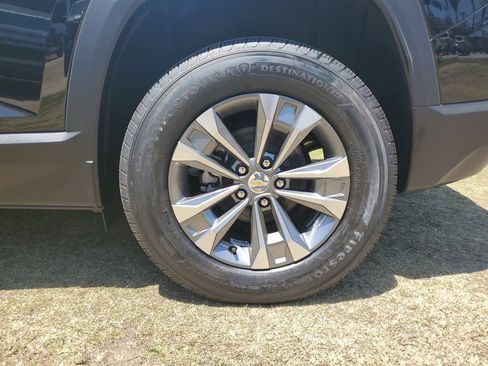 New 2026 Chevrolet Equinox LT w/ Safety and Technology Package FWD image 6