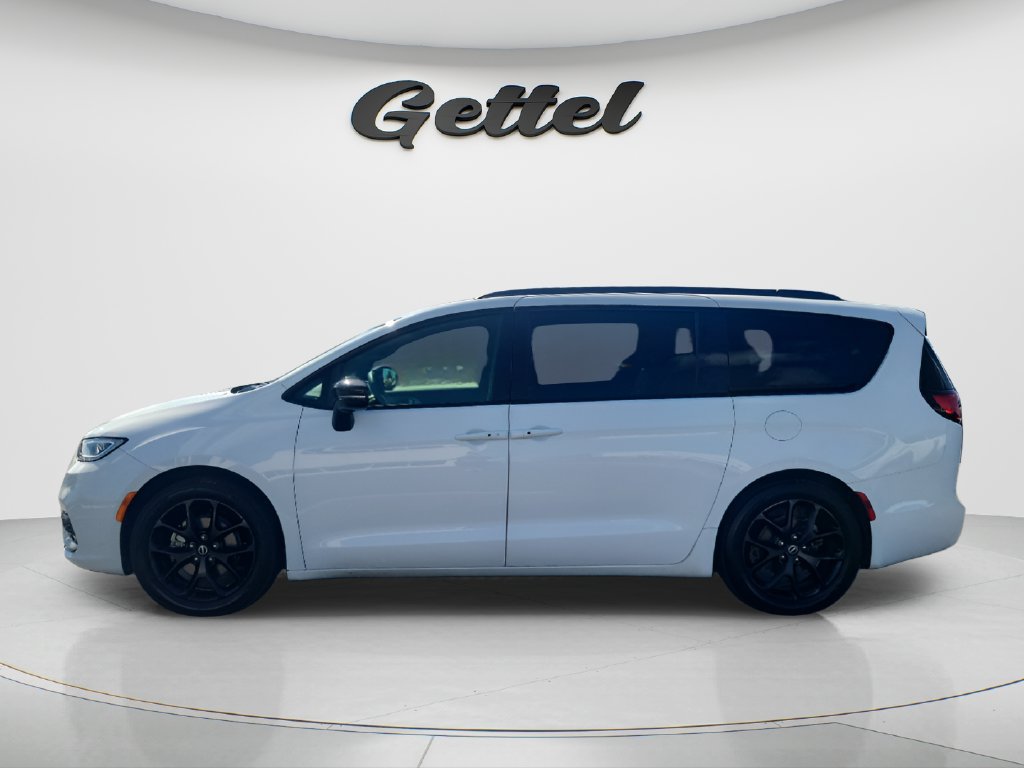 Used 2025 Chrysler Pacifica Limited FWD image 8